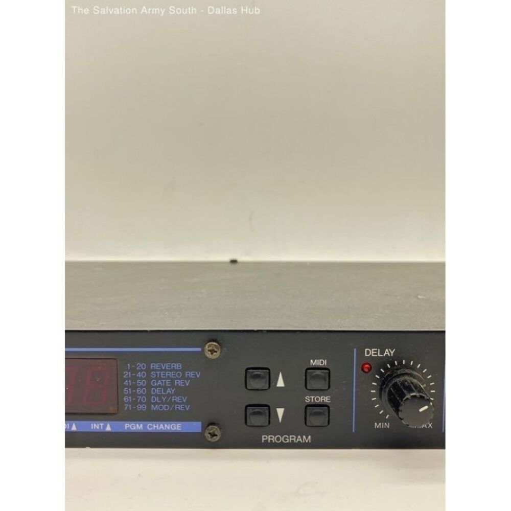 Yamaha REV100 Digital Rack Mount Reverberator Guitar Effects Unit - Picture 3 of 9